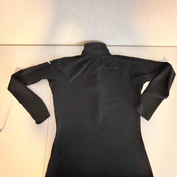 Nike Pro Women's 1/2 Zip Jacket Large Long Sleeve Black Athletic - Picture 2 of 9